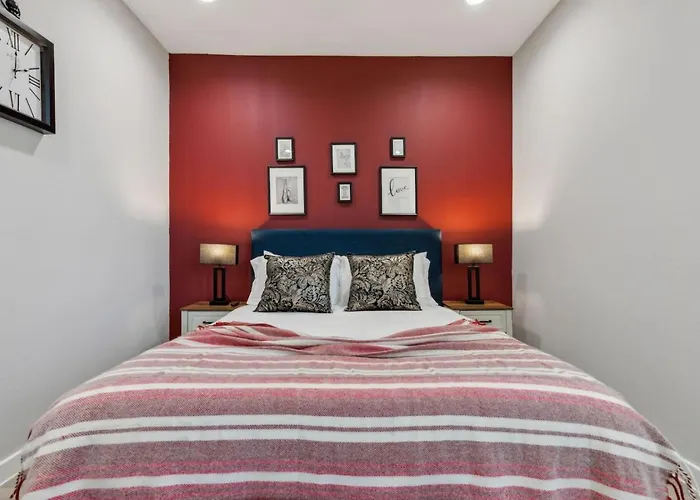The Euclase 2bd Townhouse In The Heart Of Fortworth Casa de férias Fort Worth