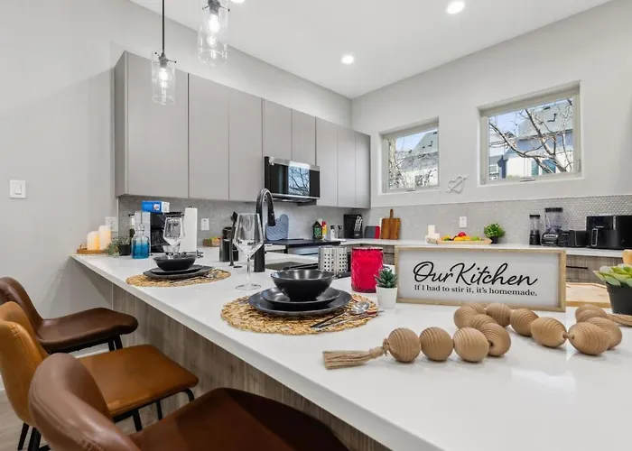 The Euclase 2bd Townhouse In The Heart Of Fortworth