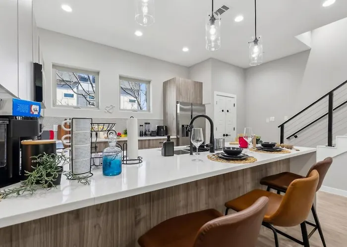 The Euclase 2bd Townhouse In The Heart Of Fortworth Casa de férias *