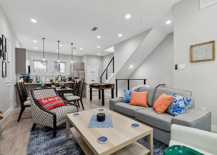 Casa de férias The Euclase 2bd Townhouse In The Heart Of Fortworth Fort Worth