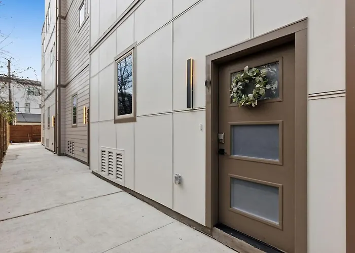 The Euclase 2bd Townhouse In The Heart Of Fortworth * Fort Worth